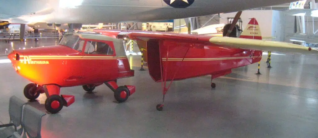 Fulton Airphibian, um dos primeiros carros voadores