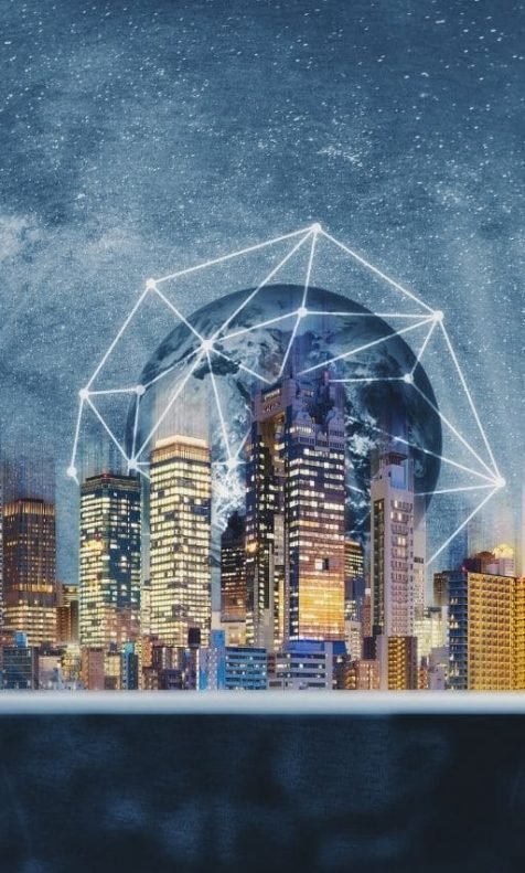 Construções de cidade com tecnologia e mundo conectado atrás